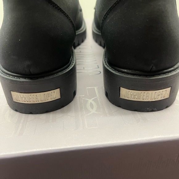 Jennifer Lope Boots - Size 7 - Brand new in box - Picture 11 of 12